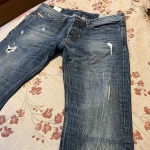 Men's Diesel Jeans size 32 x 32  Viker